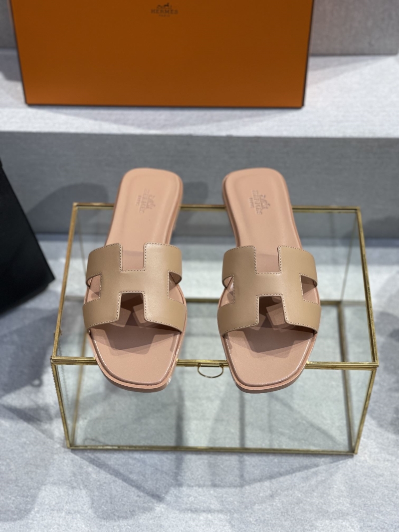 H**mes slippers
